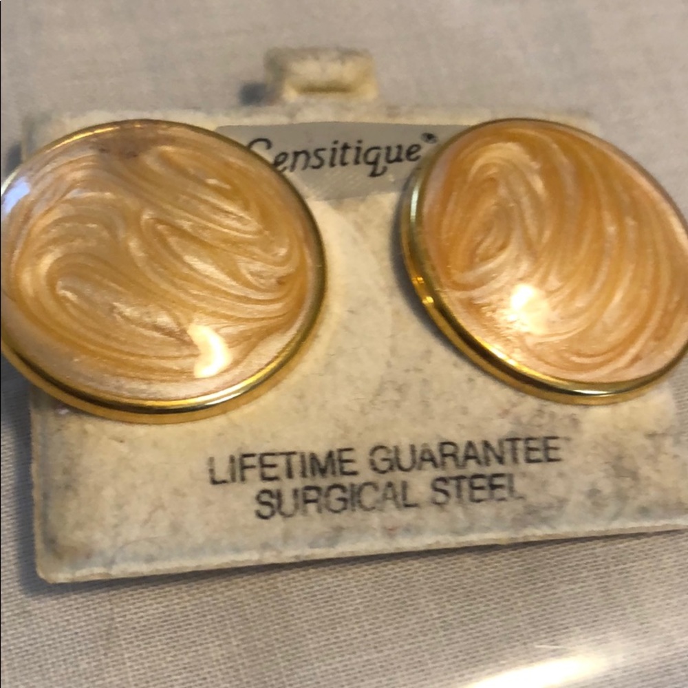 New earring by sensitique